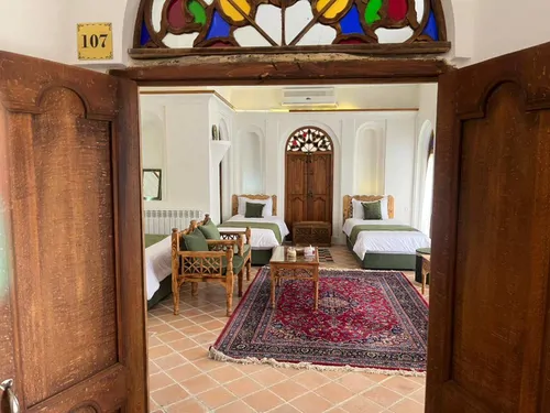 تصویر 4 - هتل سنتی ارغوان (تالار جنوبی) در  قزوین