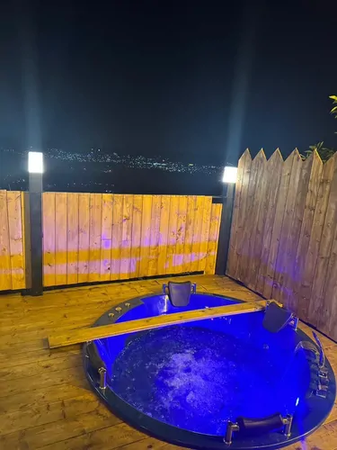 تصویر 24 - کلبه شیشه ای آسمان با جکوزی  در  شیرگاه