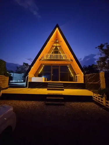 تصویر 15 - کلبه سوئیسی جکوزی اشکان (۳) در رامسر