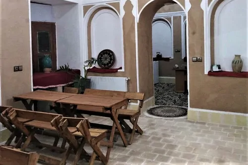 تصویر 2 - اقامتگاه بوم‌گردی عمارت سه دری (واحد4) در یزد