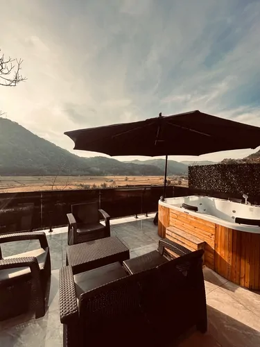 تصویر 20 - کلبه سوییسی آوان با جکوزی و صبحانه رایگان در  زیراب